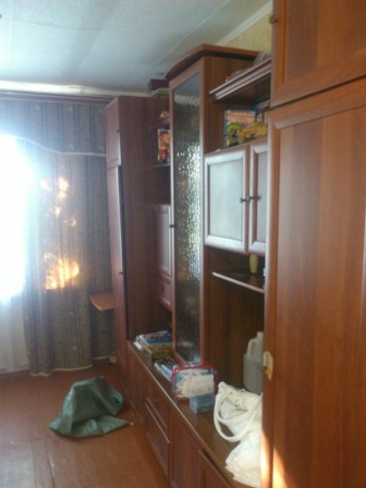 Продается комната 15 кв.м. в общежитии  г. Дмитров ул. Почтовая. Комната в хорошем состоянии, остается мебель. АэНБИ